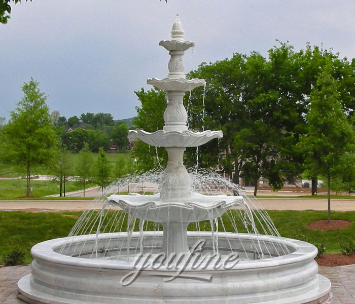 Outdoor large white stone marble 4 tiers water fountain in the center of the garden